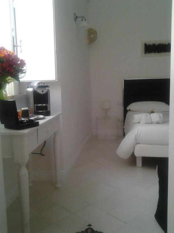 Arco' B&B Trani Cattedrale Oda fotoğraf